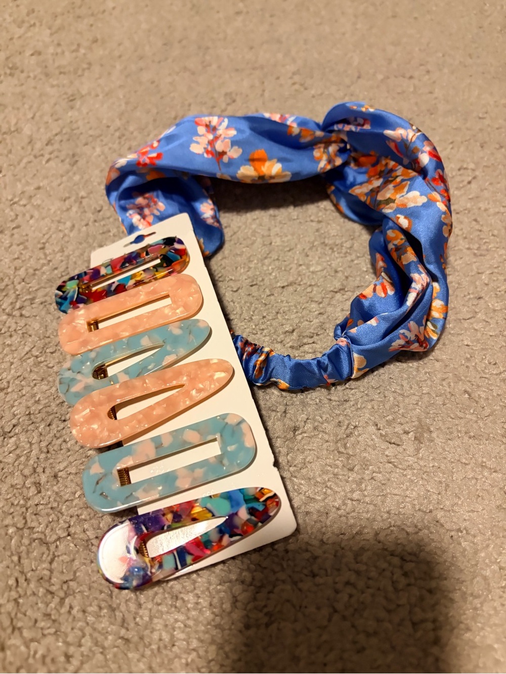 Bundled floral twist silk headband and set of six hair barrettes